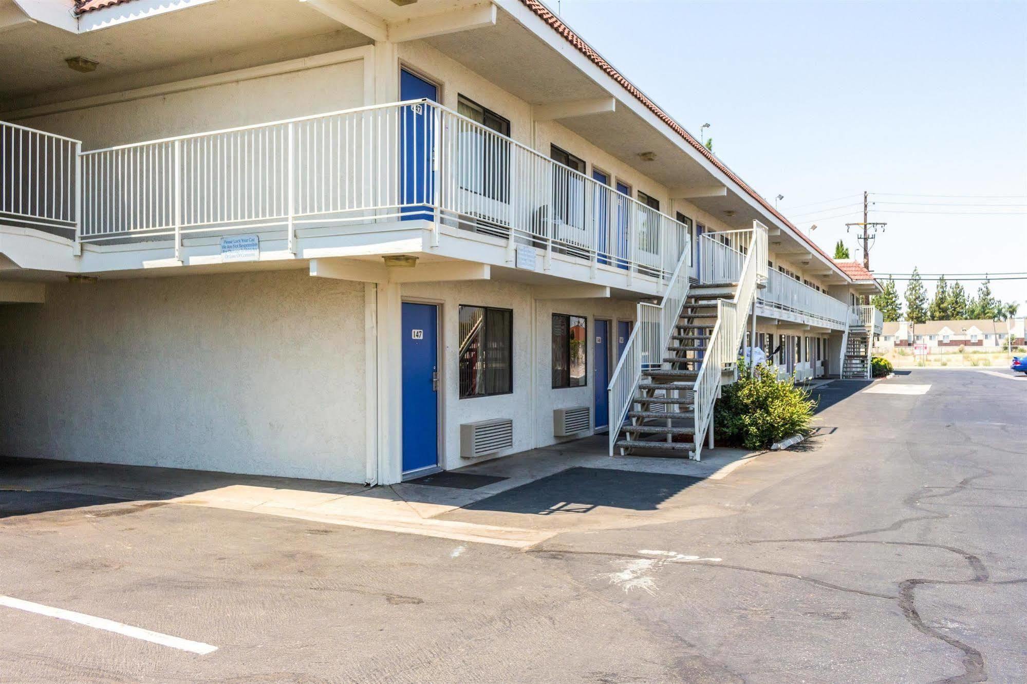 6-bakersfield, Ca - Convention Center Hotel