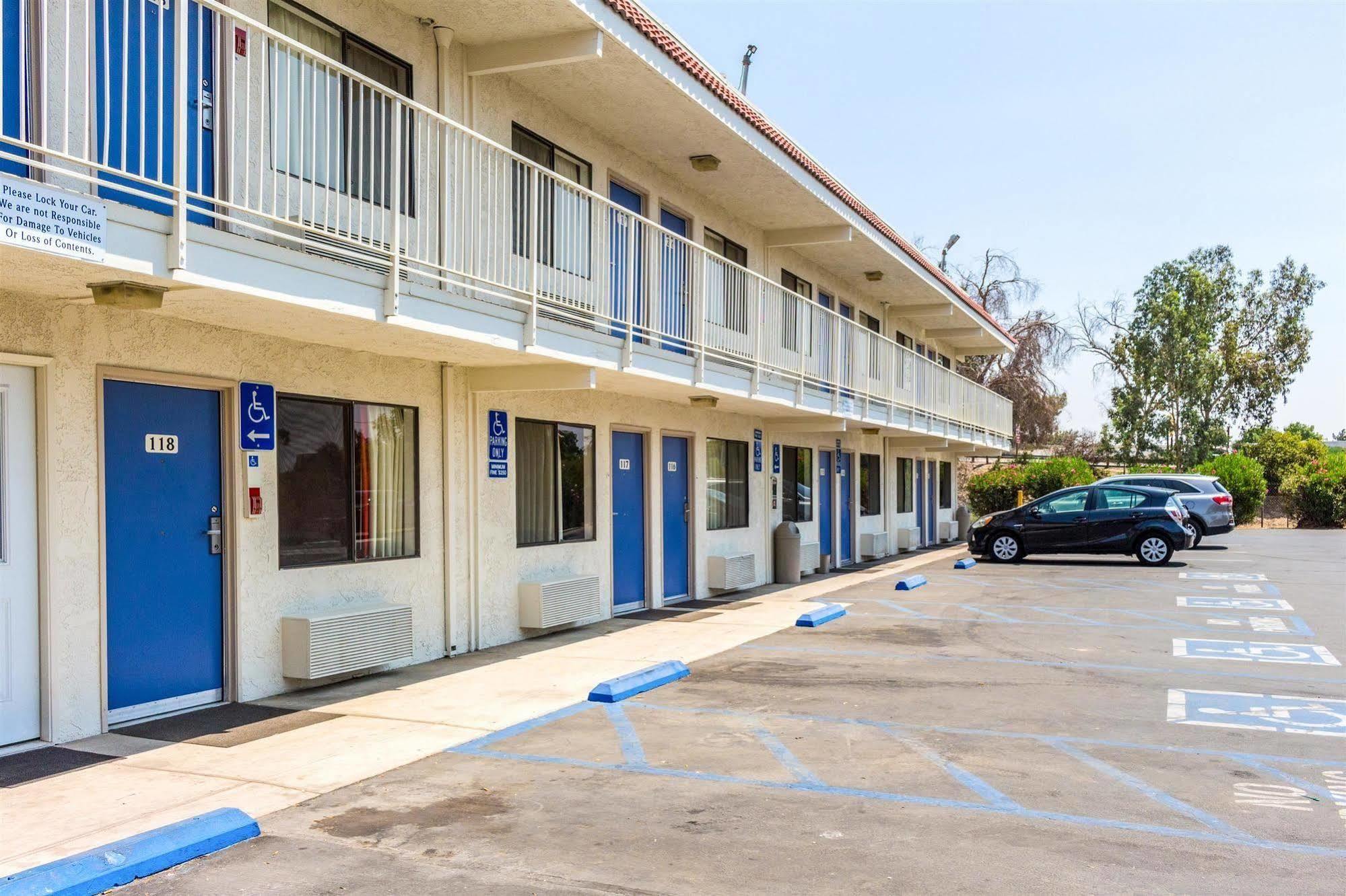6-bakersfield, Ca - Convention Center Bakersfield
